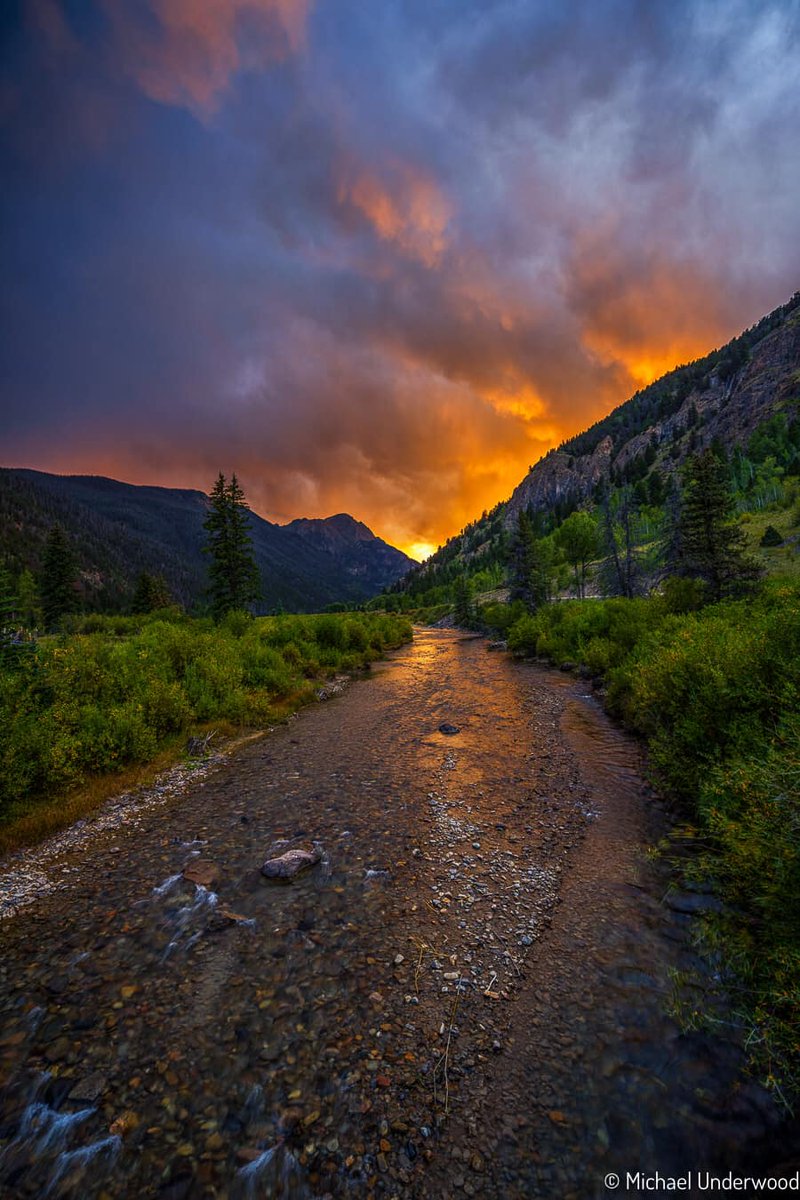 "Sunset on the Lake Fork River"

📸: Michael Underwood Photography - Discover Colorado | Through your photos
