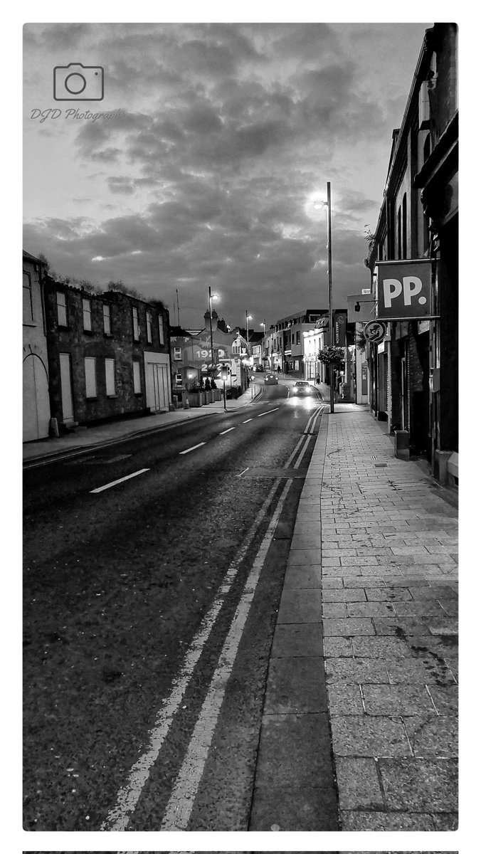 DJDiaz88's tweet photo. #Ireland #Eire #Balbriggan #VisitIreland #DJDPhotography #Instalike #OneOfMyOwn #Framed #Tuesday #NightPhotography https://t.co/pUWUWpptDk