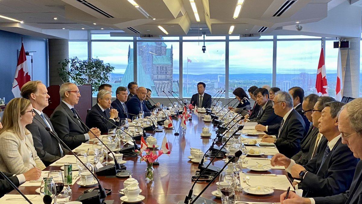 💼 more jobs
📈 more growth
♻️a more sustainable economy

Everyday we are focused on building an economy that works for everyone.
That’s why it was a pleasure to welcome a Japanese business delegation to Ottawa today to discuss how our two countries can do more together. 🇨🇦🇯🇵