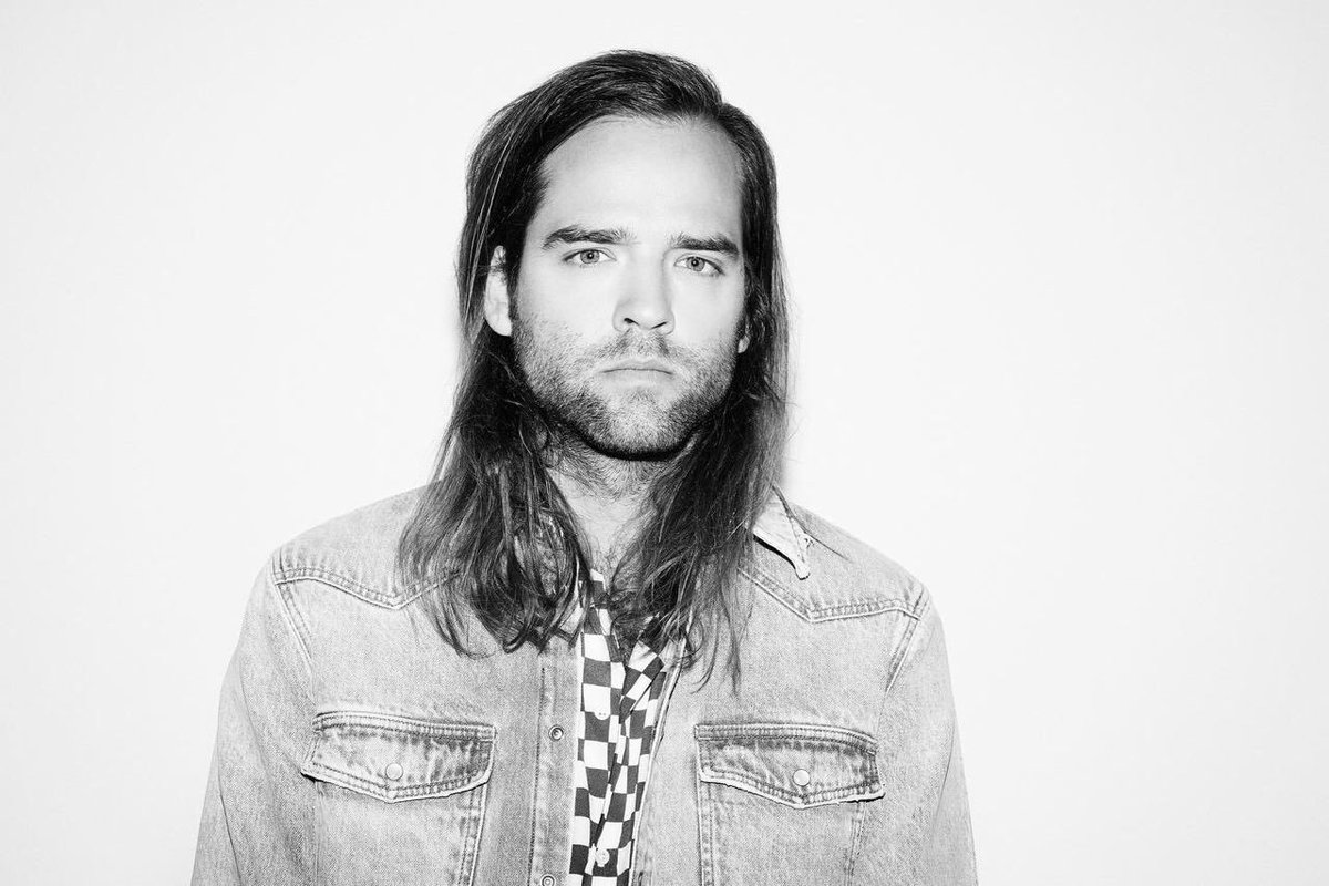 DNCE's tweet photo. WISHING A HAPPY BIRTHDAY TO MR. LAWLESS HIMSELF! https://t.co/adKWVsaczz