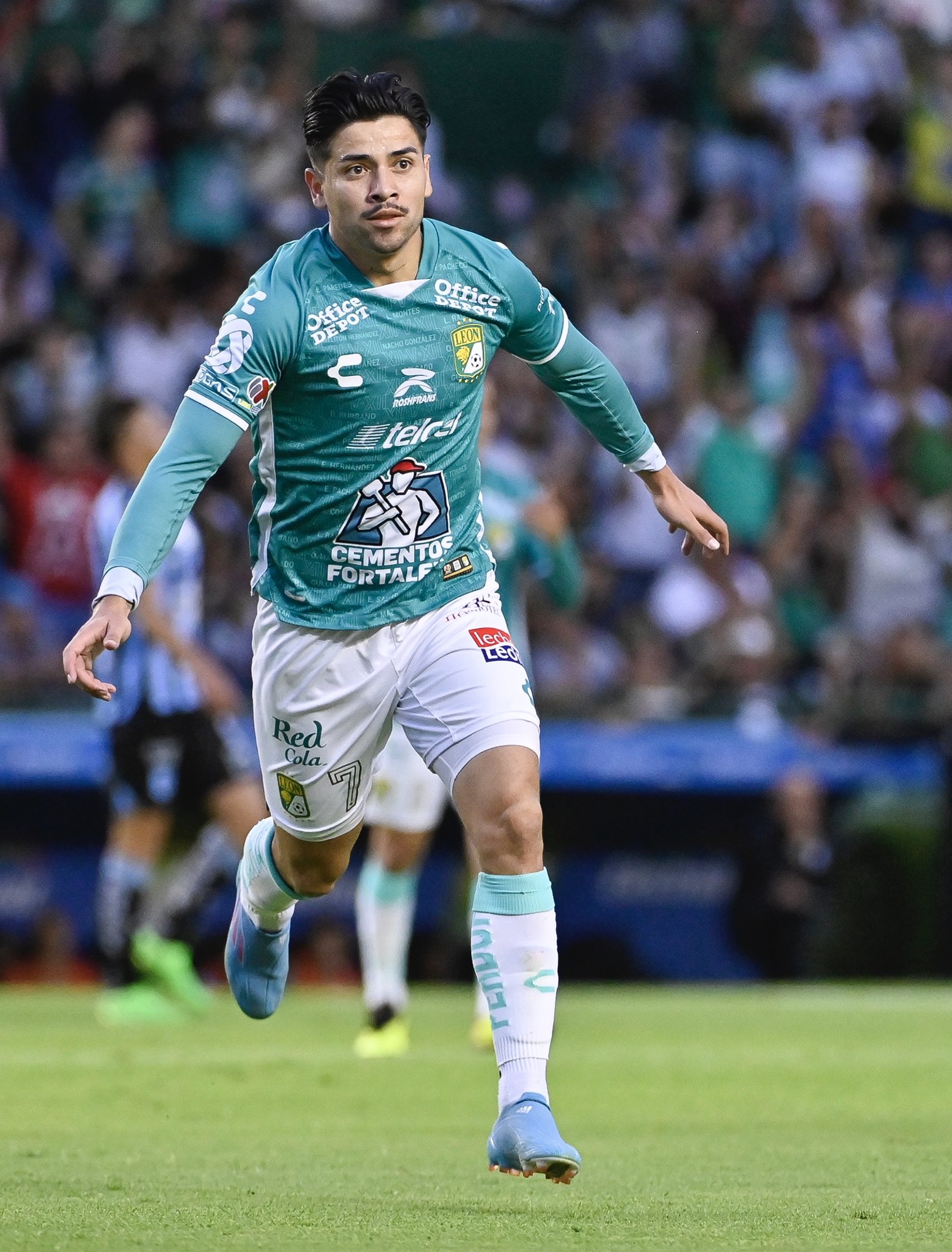 Club León 🇲🇽 on Twitter: "DE BUENOS BIGOTES Víctor Dávila, “El Señor