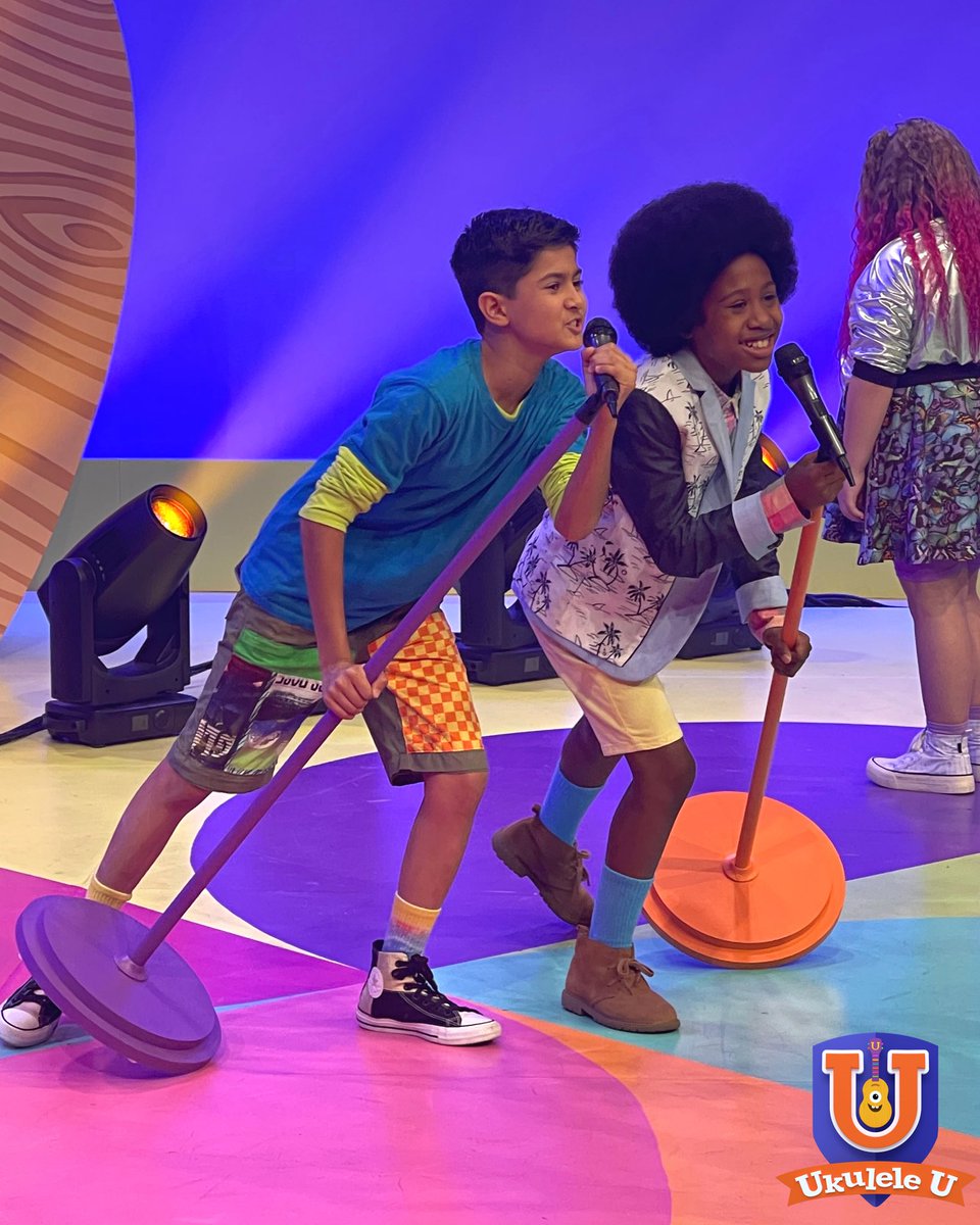 Can you guess what song Paxton and Quintin are singing in this picture?! Find out by watching Ukulele U on CBC Gem and CBC Kids. 🧡🎶

#UkuleleU #CBCKids #CBCGem #NewShow #KidsTV #ChildrensTelevision #ChildrensMusic #KidsMusic #CanadianTV #Ukulele #UkuleleMusic