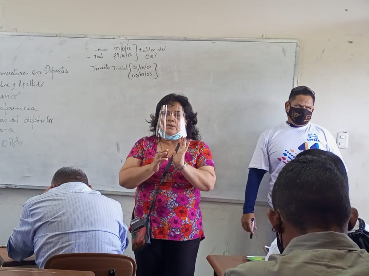 uptlara's tweet photo. La Vicerrectora Académica @olivapineda04 y el Director del #PNFD Dr. Walter Rodríguez dictaron charla informativa a los Entrenadores Larenses Convenio #Uptaeb @gobiernodelara sobre la prosecución para la licenciatura en Deportes.
#UptaebActiva
@michellyvivas @AdolfoP_Oficial https://t.co/1O91ohjY0a