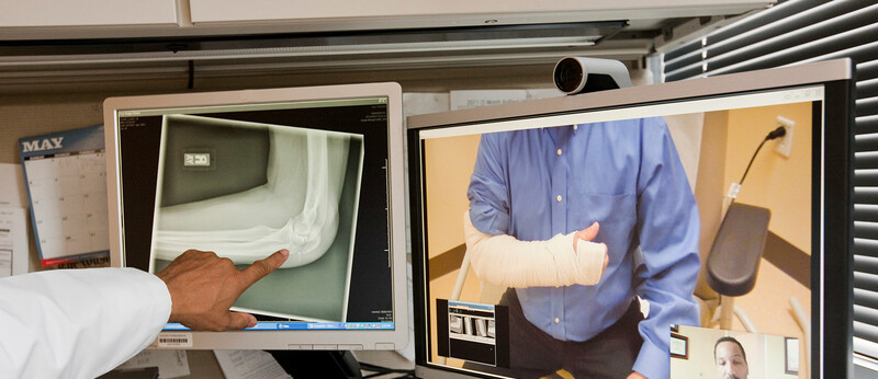 CaraSantaMaria's tweet photo. For over a century telemedicine has promised healthcare for all. But will it ever replace seeing a human being in person? 👩🏻⚕️
#HealthCare #TeleHealth #TeleMedicine #Medicine #InpersonCare #Technology
https://t.co/EDdq2hQ4dI via @aeonmag https://t.co/LldKRPk6As