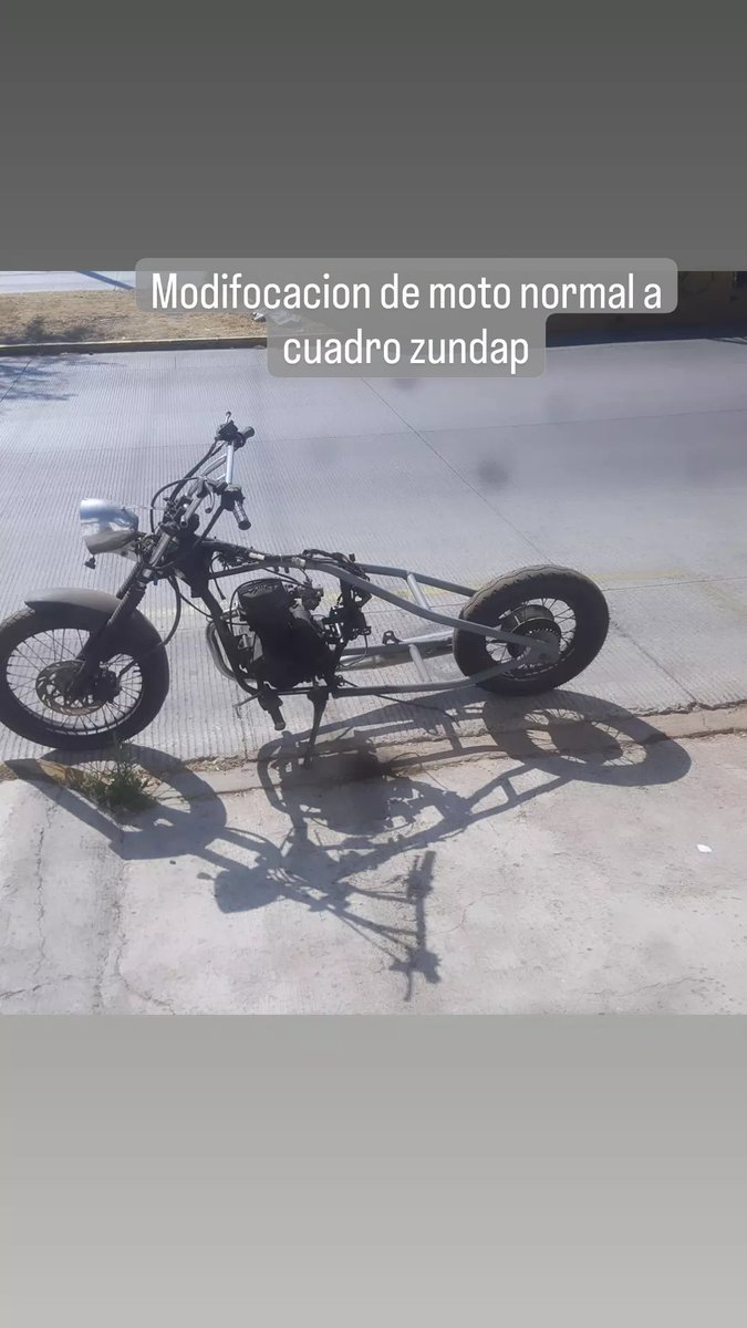 Modificaciones  yde moto normal a tipo 
Bober 
Que lo ideal es chazis zundap