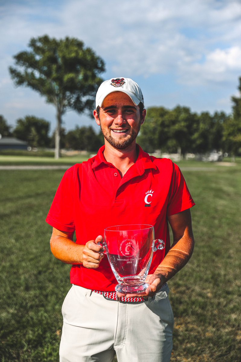 GoBearcatsMGOLF's tweet photo. Home sweet home. 🏆🏆 

Sam Jean (7-under 206) and the #Bearcats win the individual and team titles at the Bearcat Invitational!

📰 https://t.co/xT18R8TTYx https://t.co/U3qvvO2neV