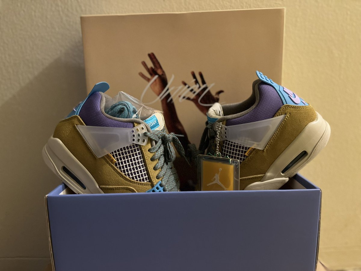 Tiff_Knows's tweet photo. S/O @tradeblock_us for facilitating the trade to get me these… Appreciate Y’all!! #1stTrade #NotMadAtAll 🙌🏽🤩 https://t.co/L6vNXZ2qgh