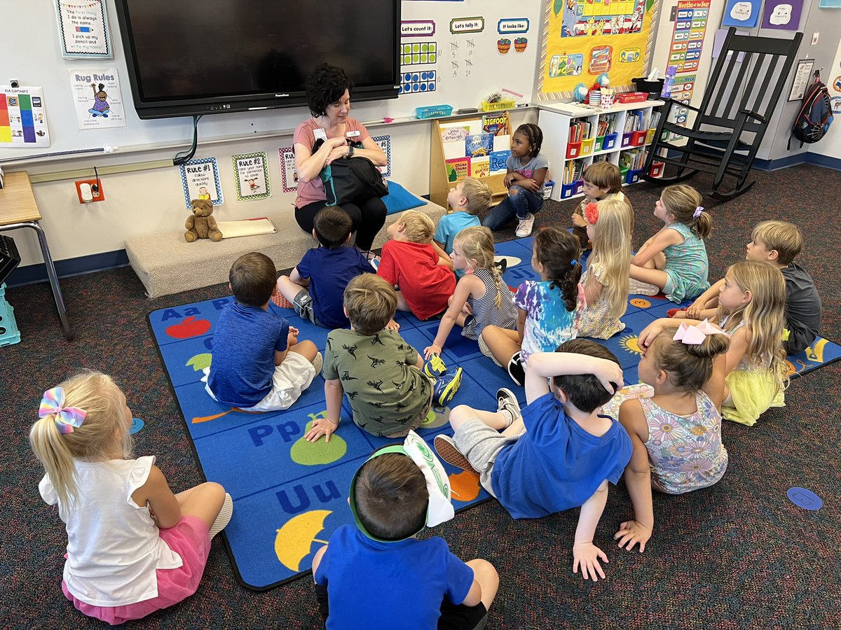 KellisonKinder's tweet photo. Mrs. Libby from @Prevent_Ed came to talk about Winning Friendships today. We learned about using teddy bear words and action that make friends feel good and porcupine words and actions make friends feel bad.🧸♥️ https://t.co/CQrqcLXsdZ