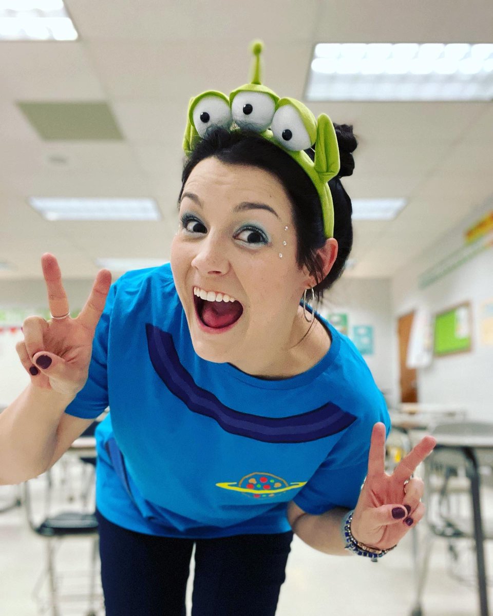 Space Day 👽🛸💚 #theclaw #spiritweek