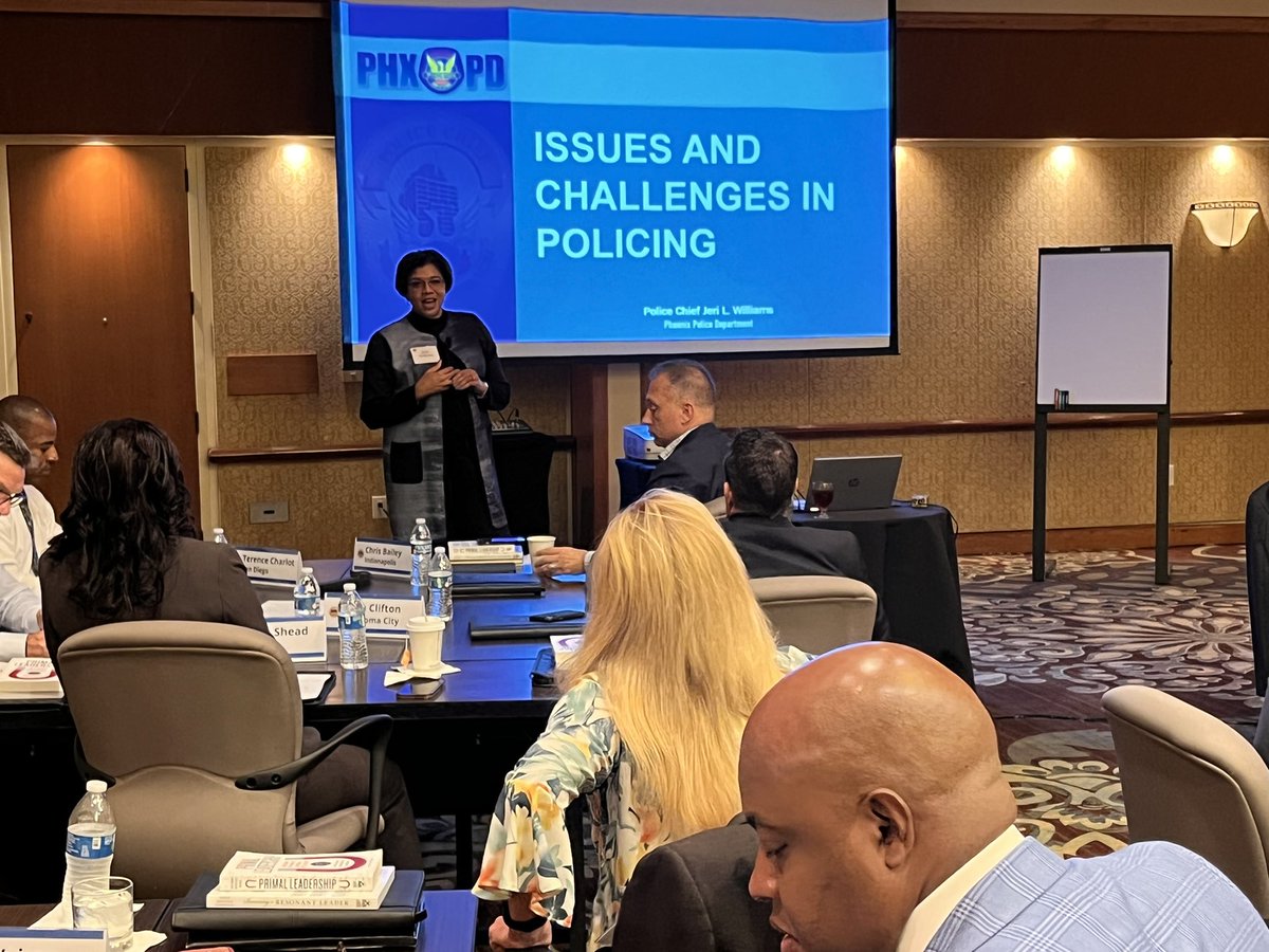 PhxPDChief's tweet photo. Honored to present at @MjrCitiesChiefs Police Executive Leadership Institute. So great to be a part of developing the next generation of police leaders. https://t.co/0OYiuje60V