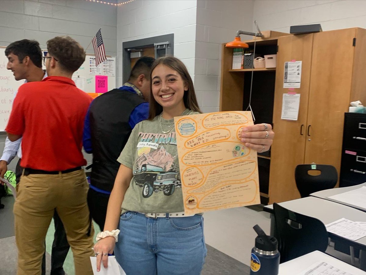 Organelle Speed Dating in AP Biology with Ms. Tapia today! Big shout out to Mrs. Minze and Floral Design for their help. #marionisdtopdog