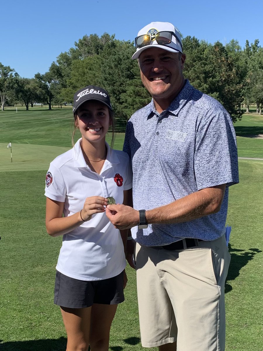 S/O to McKinley Knotts from Scottsbluff. Placed 6th @ our NP Invite last wk. Due to a scoring error we failed to recognize her as a medalist. McKinley, her parents &amp; her coaches responded like champs w/class!✊Easy to root for <a href="/prowlthelinks/">BearcatGirls'Golf</a> 
<a href="/scbpubschools/">Scottsbluff Schools</a> 
<a href="/mckinley_knotts/">McKinley Knotts</a>