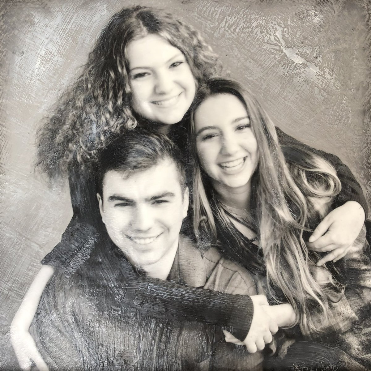 jeromestudio's tweet photo. #bnw #jeromestudio #familyportraits #encausticart https://t.co/V2P1pjuZSA