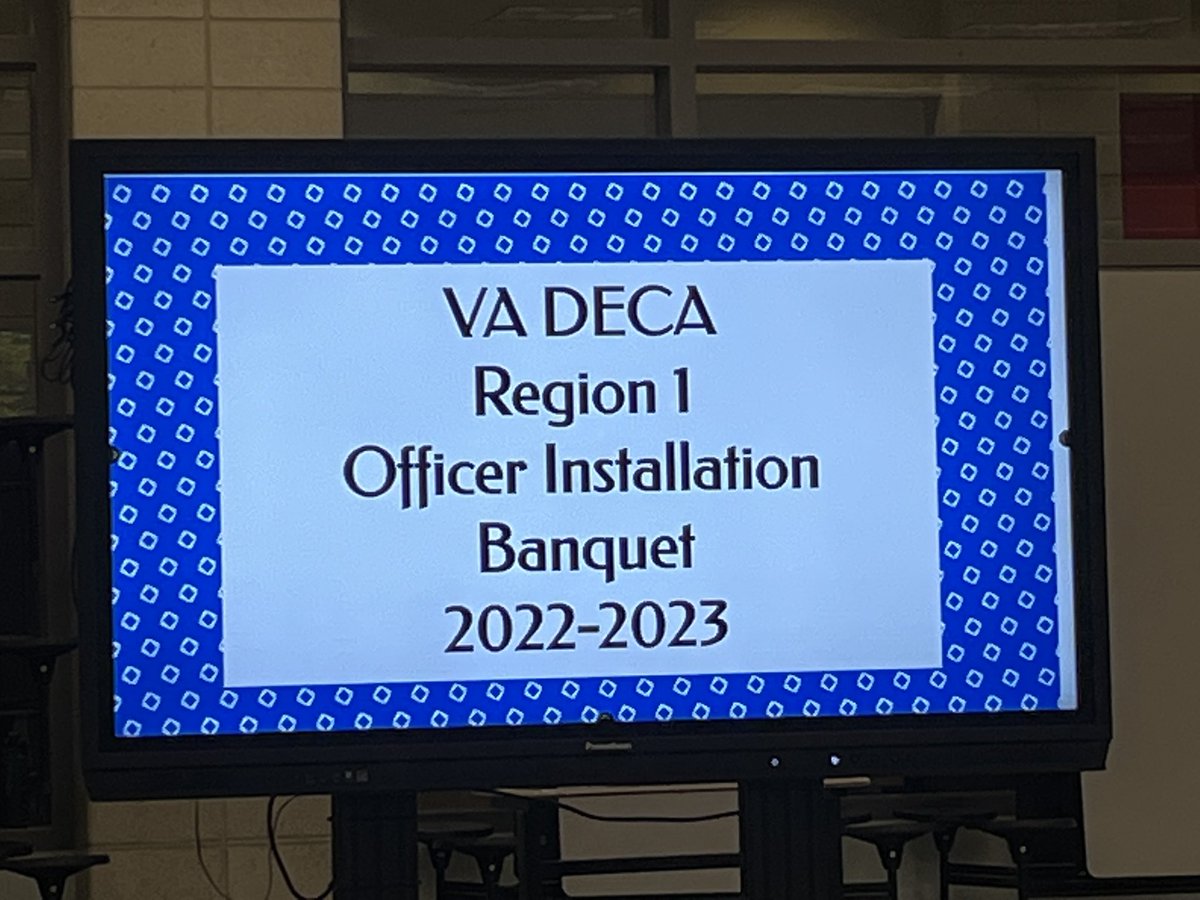 lkimbrough_lcps's tweet photo. Loudoun County DECA Officer Installation Ceremony. Very proud of the LCH DECA officers this year. #IGTBACC @MrHendersonLCHS @St3phaneL @LCHS1954 https://t.co/pchNYSxfaE
