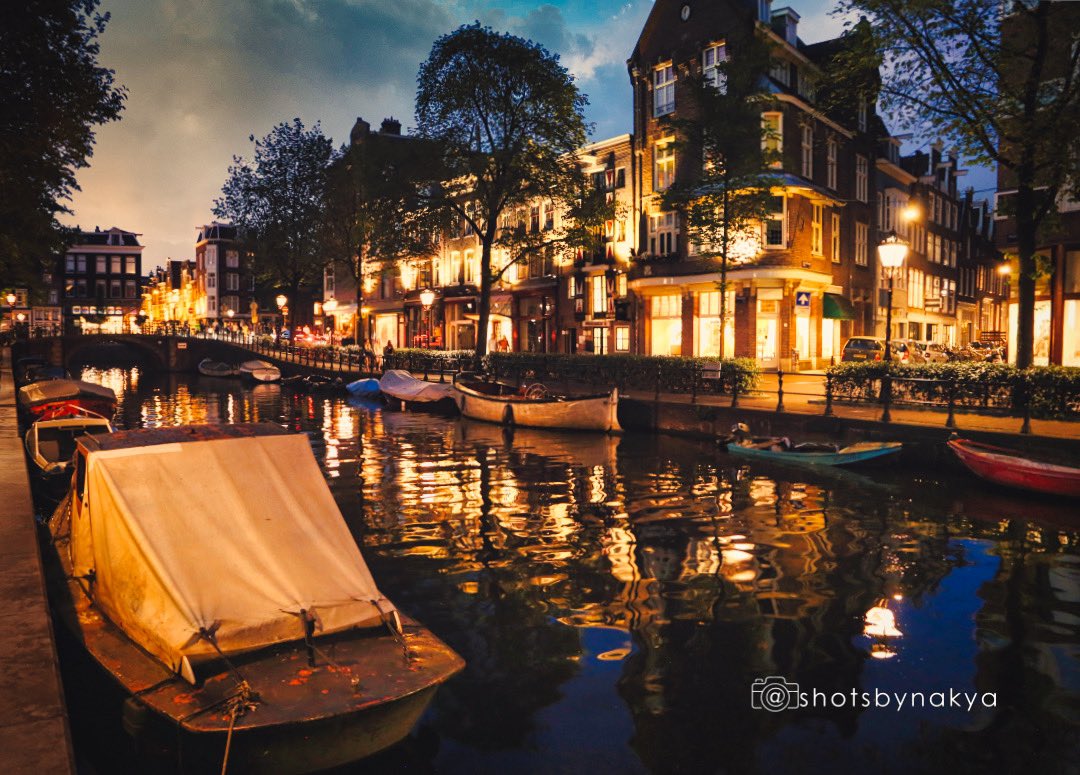 shotsbynakya's tweet photo. Night Glow on the canals 💡🛶🕯

📷: #shotsbynakya 
📍Amsterdam, Netherlands https://t.co/lusJOa75Yv