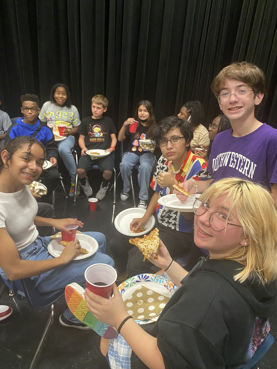 arrowheadplayer's tweet photo. Drama Club fun! 🎭Thank you @manvel_theatre for hosting us! We had a BLAST! @AISDFineArts @ManvelJH @AlvinISD #theatregames #ensemblebuilding #theatrelife https://t.co/S0H2h4reMe