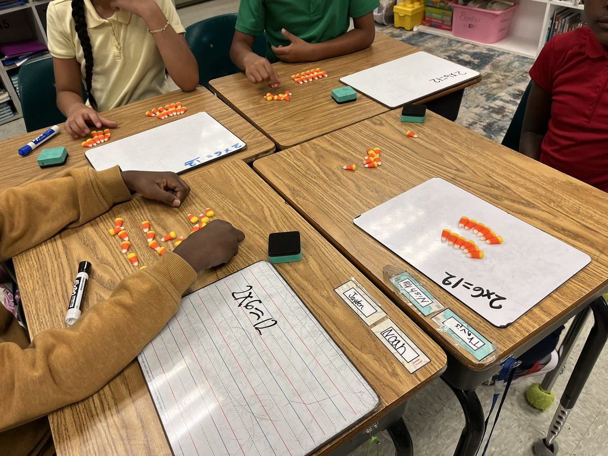 msbennertweets's tweet photo. Learning about and making arrays with a Fall twist!! @GGEseagulls #mathisfun https://t.co/OQKgIuz59E