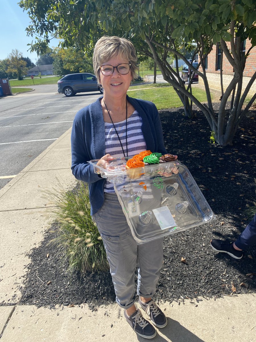 OlenAcademy's tweet photo. Celebrating fall birthdays at STEM https://t.co/EkwJSSirSI
