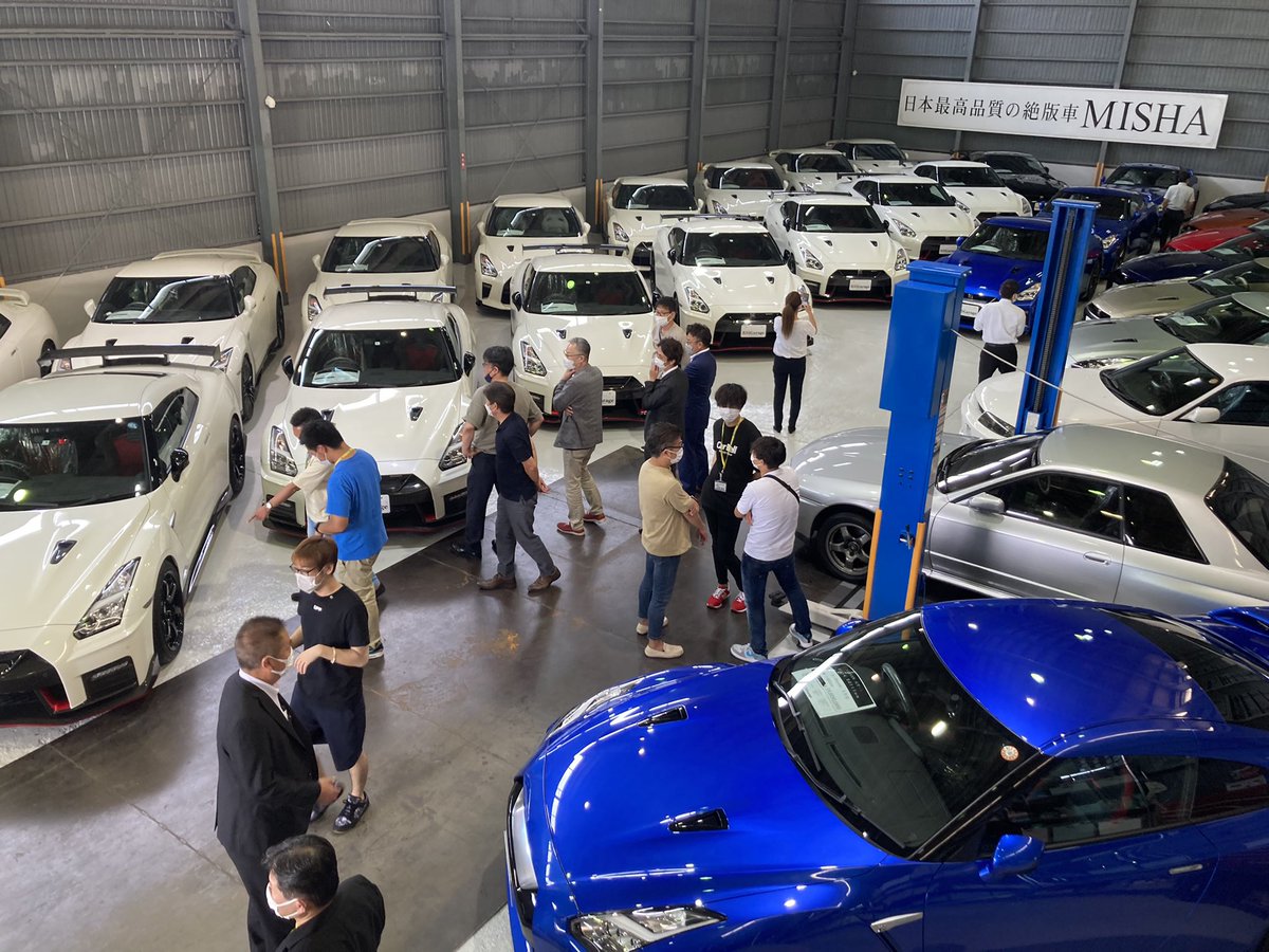 carbell_ito's tweet photo. 10/1日オープン決定!
GT-R専門店『R35ガレージ』
日本一の規模&品質に期待ください。
内覧会に全国から30名が参加、感謝!
#スーパーカー #shiromiru36
#nismo #NissanGlobal
#CyberMagazineX https://t.co/i3mmrolLiK