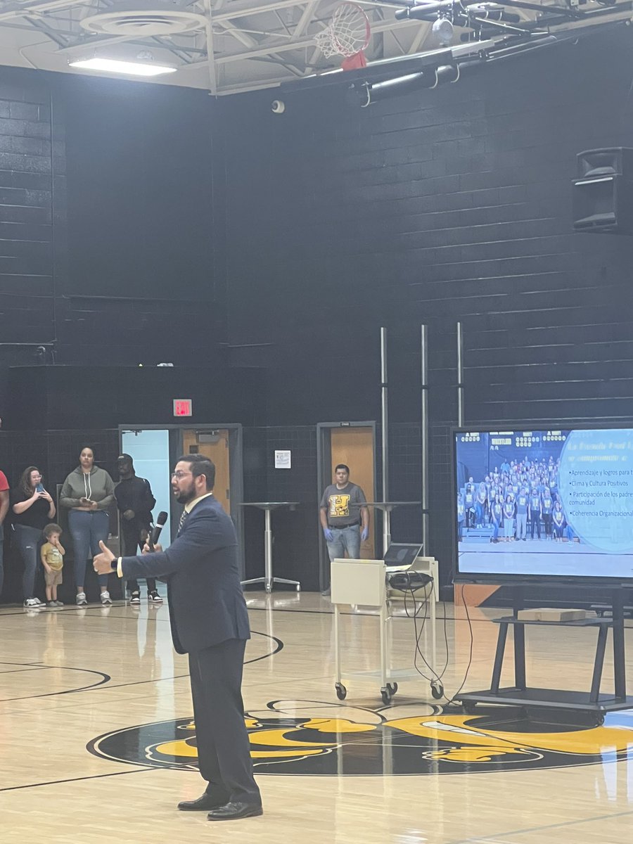 Catherine Porter-Lucas tweet media