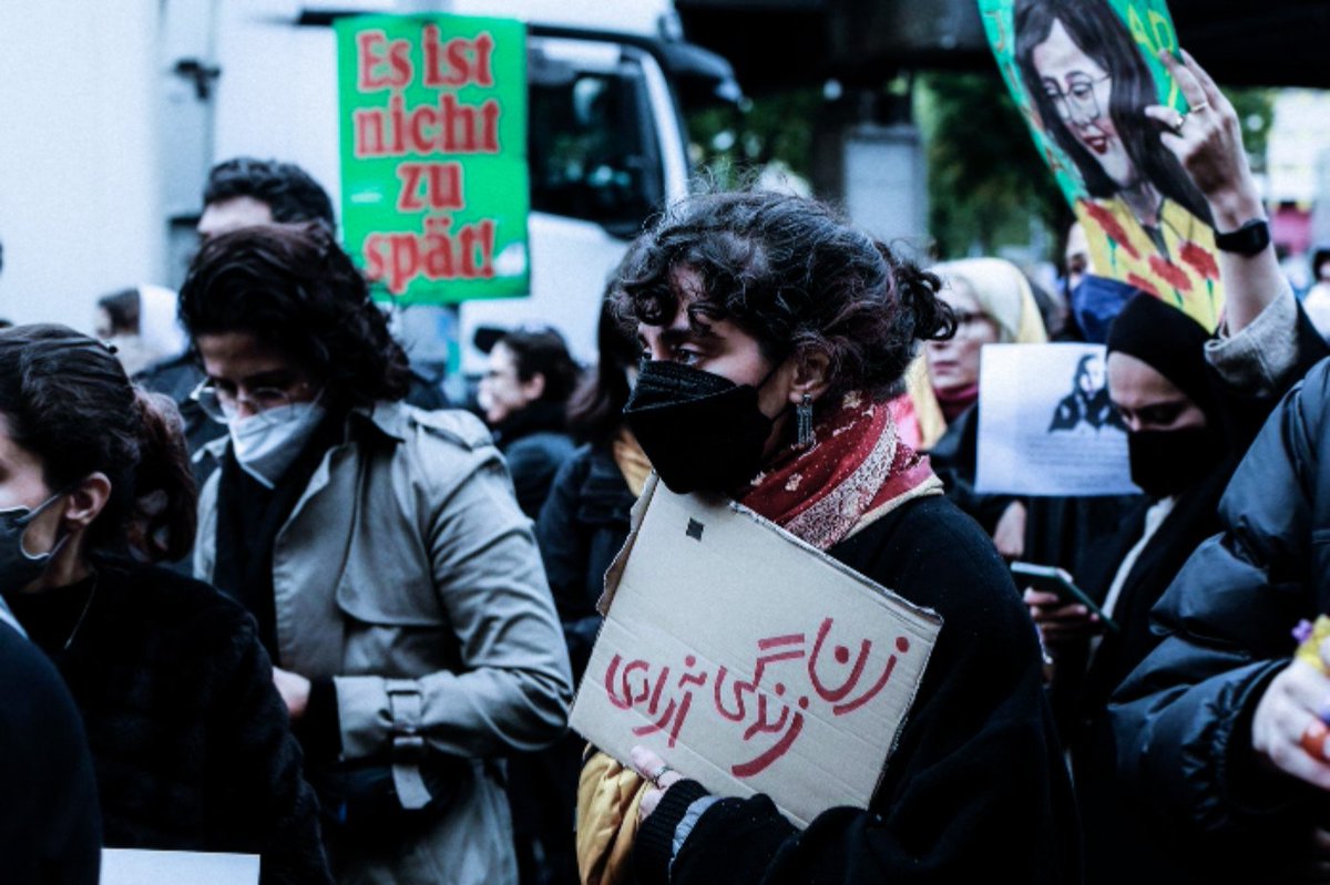 Novemberaiiin's tweet photo. In unity, there is strength.
#MahsaAmini #مهسا_امینی https://t.co/SaorkmHefk