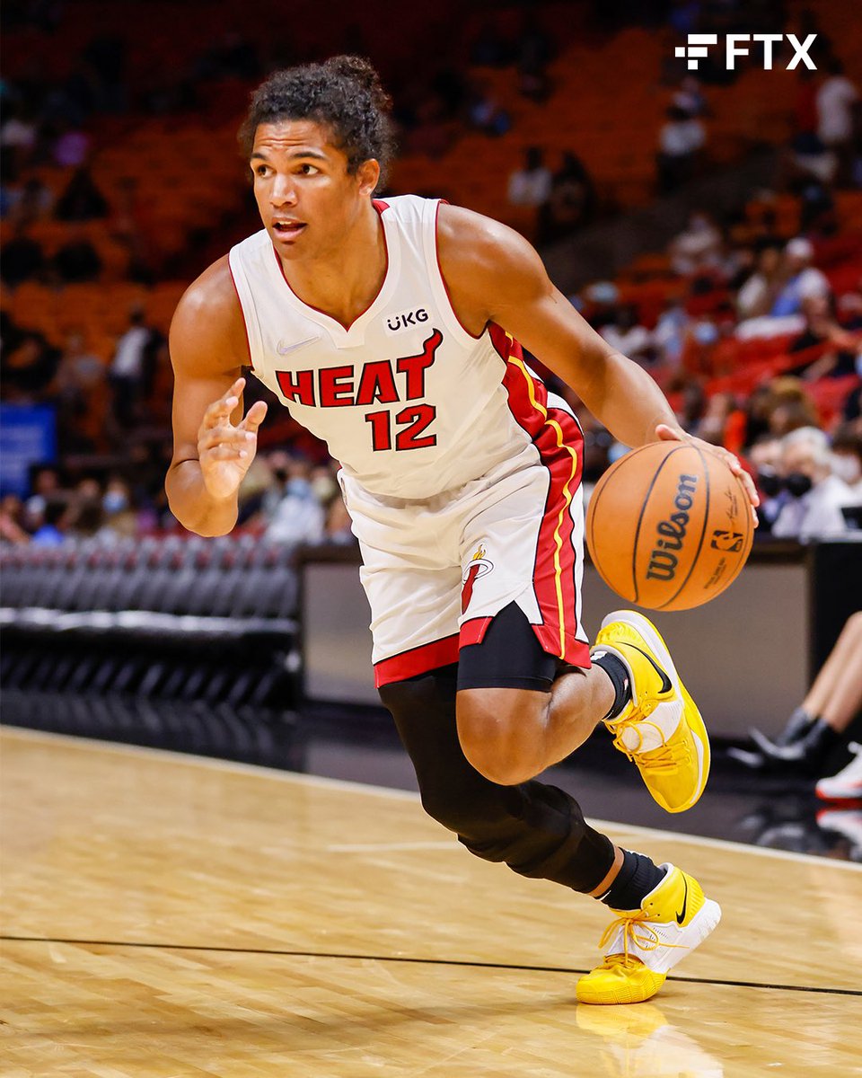 MiamiHEAT's tweet photo. OFFICIAL: The Miami HEAT announced today that they have signed guard Dru Smith.
 
More info on Smith – https://t.co/3DXN7l0BoN

@MiamiHEAT // @FTX_Official https://t.co/OqCVUzKGLz