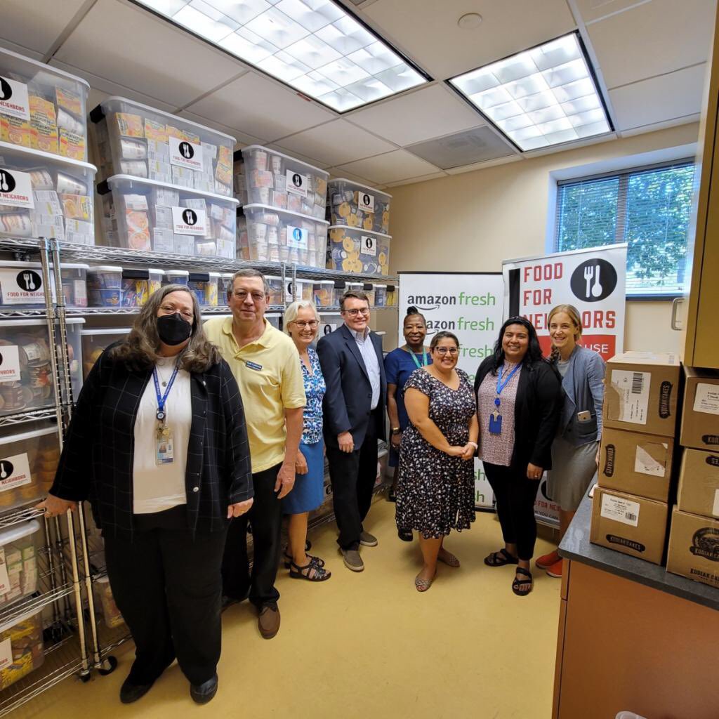 APS partnership with Amazon and Food for Neighbors launched today! Our students have an endless pantry of food <a href="/Margaretchungcc/">Margaret Chung</a> <a href="/APSVirginia/">Arlington Public Schools</a> <a href="/ReidForSchools/">Reid Goldstein</a> @BarbaraKanninen <a href="/Matt4Arlington/">Matt de Ferranti</a> <a href="/APS_StudentSrvc/">APS Office of Student Services</a> <a href="/FoodForNeighbor/">Food For Neighbors</a>