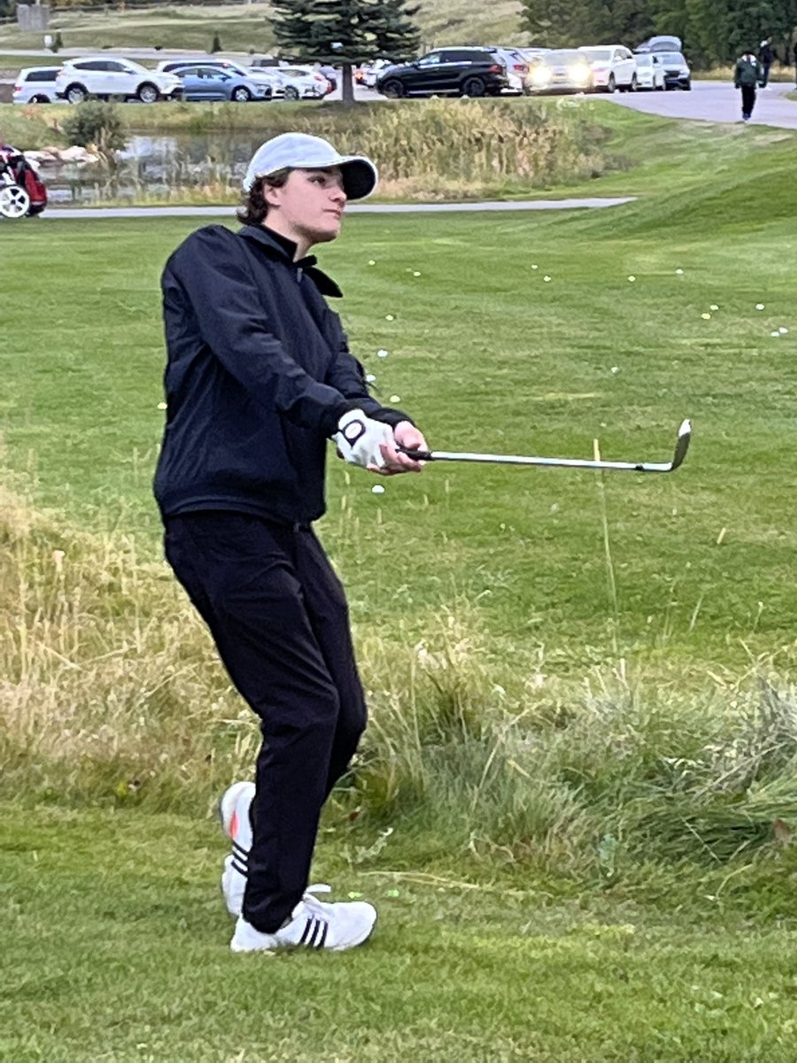 rundleschools's tweet photo. Congrats to our Rundle Sr.High golf teams, who braved the rain at yesterday’s zone qualifiers @WGgolf 
and now move on to the ASAA Provincials next week in Black Diamond.
@rundlecollege #wearerundle #golfteam #Srhigh #provincials https://t.co/uRZybFi7PS