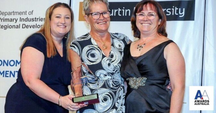 AwardsAustral1a's tweet photo. Words with a Winner 🥇 

The 2021 WA Community Achievement Awards Presentation Gala celebrating all things regional and rural Western Australia has to offer took place in Perth, October 15th. 

We had a chat with the 2021 Woolworths Community Group of… https://t.co/OGKQqWZJNS https://t.co/tpIeSILtd7
