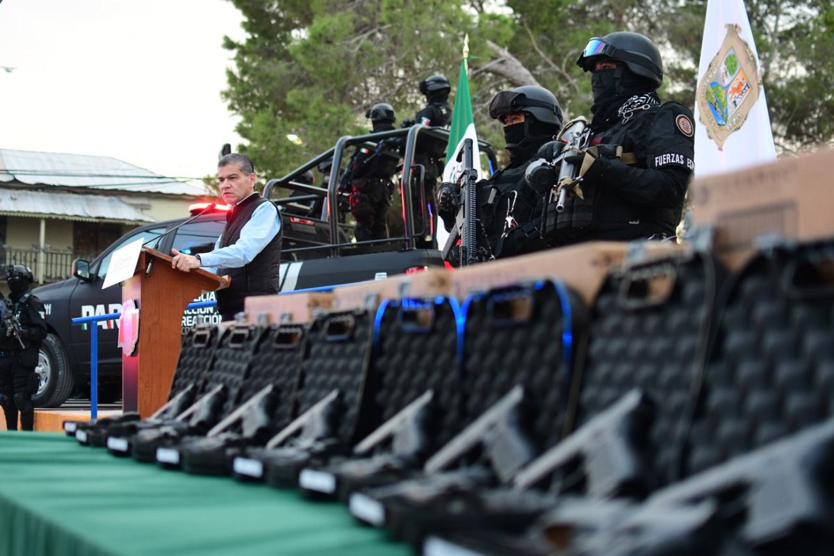 GobDeCoahuila's tweet image. A horas de que el @senadomexicano debata y apruebe la modificación a las leyes para que las  Fuerzas Armadas prolonguen hasta el año 2028 su permanencia en tareas de seguridad pública en #México, el Mandatario coahuilense expresó su respaldo y confianza de que se dé la aprobación