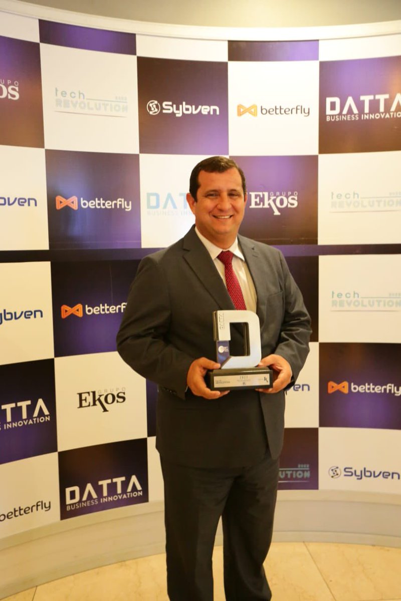 PrefecturManabi's tweet photo. La Prefectura de Manabí recibió el premio más importante de la industria TIC.

Más detalles; https://t.co/gT849ugfYH https://t.co/uwGp3YAFBz
