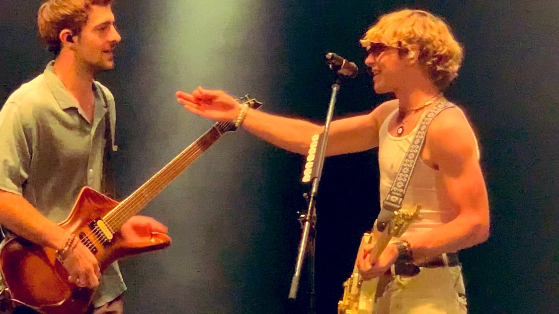aaanr5's tweet photo. 9.19.2022
It was awesome!!
Thank you @thedriverera https://t.co/04iw3BVybw