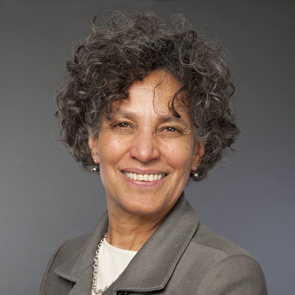 2017Bollinger's tweet photo. @NYSARHInfo @rurallyAli 
Hello!  Commissioner Dr. Mary Bassett will speak at the Rural Health Symposium on 9/23.  Please join us!
https://t.co/U1aWTTeSRk
#powerofrural
#ruralhealth https://t.co/vK5wn99xRZ