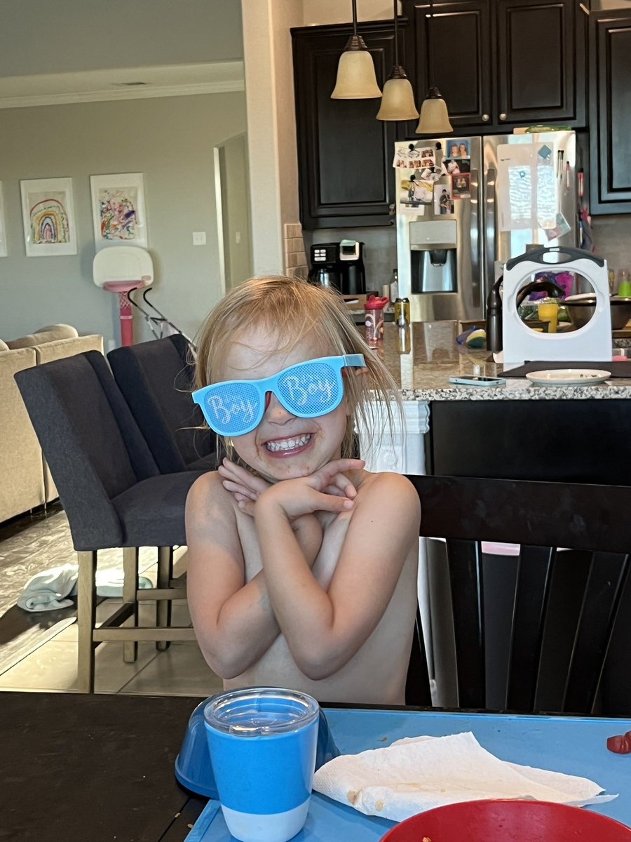 Coach_JJAndy's tweet photo. The lil ladies making their prediction for the future sibling. https://t.co/DQjgTeEFG4