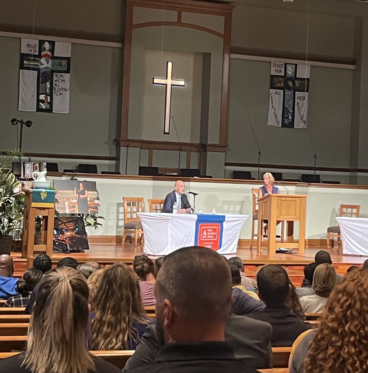 EliseShrock's tweet photo. Out at @NorthShadeland watching @ryanmearsindy break down complex criminal justice policies, prioritize violent crime over jamming people up over weed, and giving clear examples of why MCPO has the highest conviction rate in decades for violent crime. #VoteMears on Nov. 8🗳 https://t.co/OvvIirpwM0