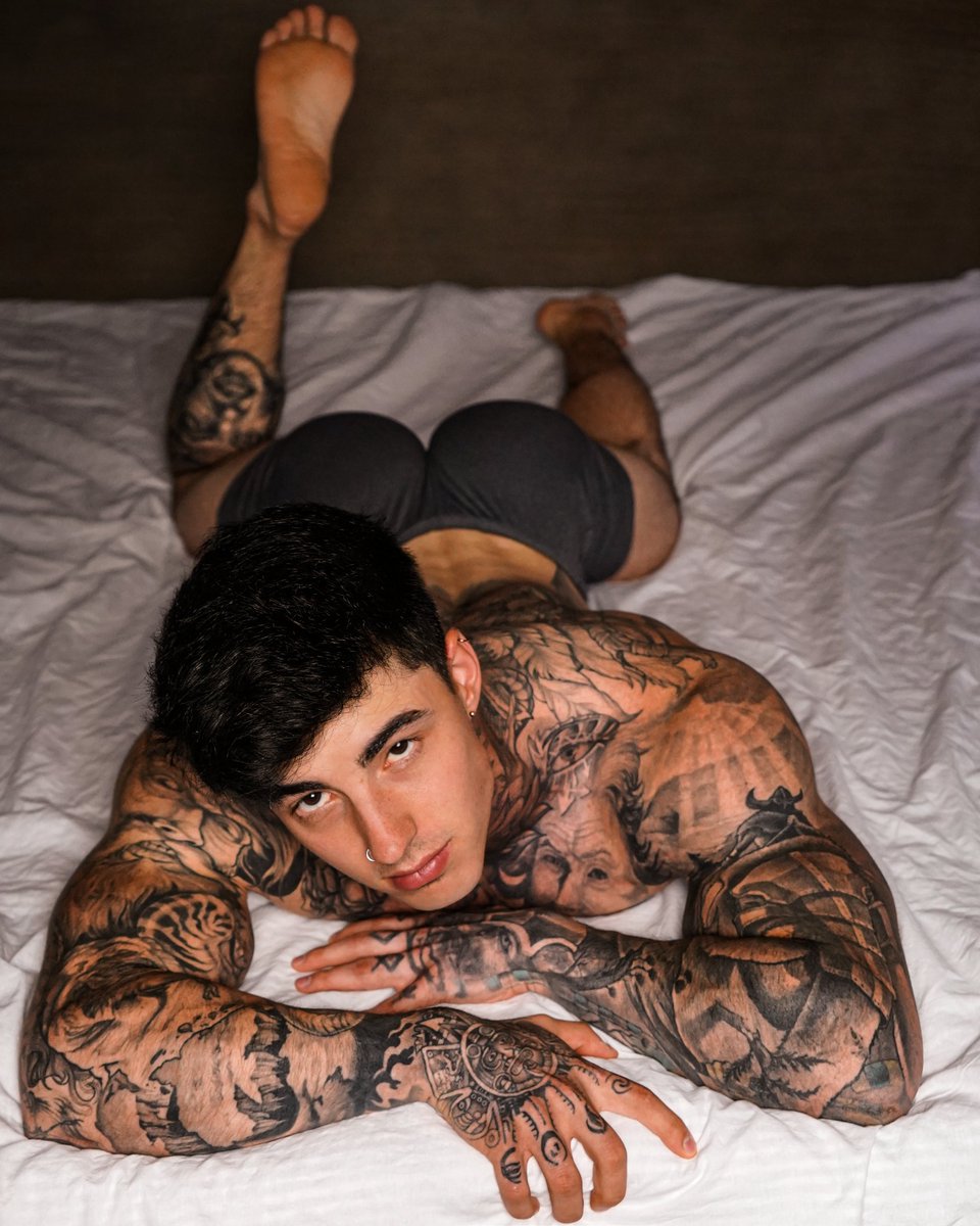 jakipz's tweet photo. Let me take care of you, its massage time.. 😏🔞👉 https://t.co/aIrzpyUgee https://t.co/ytr7H8BO6Z
