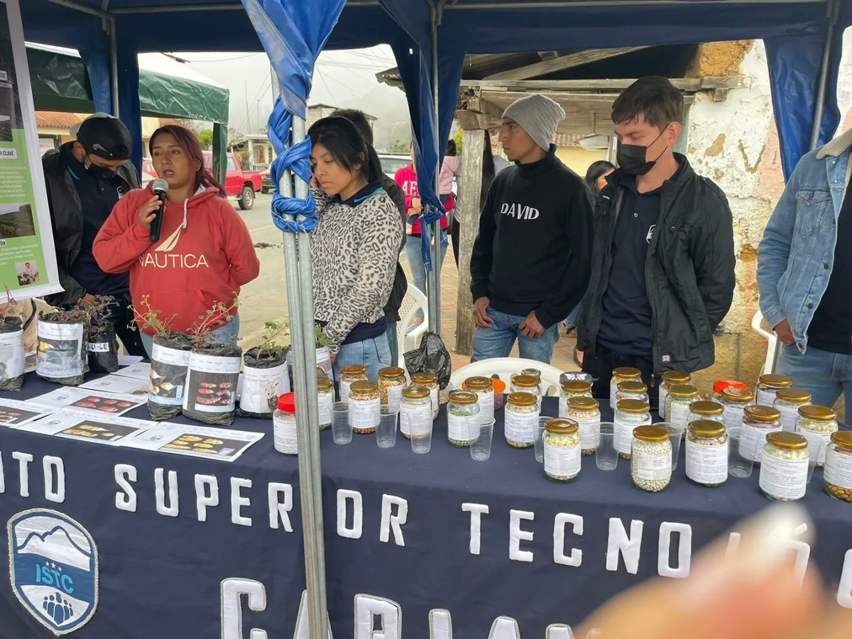 gobiernocalvas's tweet photo. #Calvas| En dias anteriores Krupskaya Ortega, Virmania Troya y Oswaldo Bravo, concejales de Calvas, estuvieron presentes en la feria de Semillas y Saberes Ancestrales desarrollada en #Utuana en el marco de la celebración de sus festividades de parroquialización https://t.co/Rbha6hp7vJ