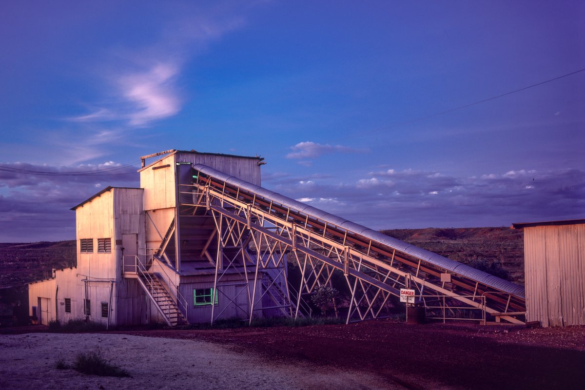 If you're heading for a stop in Tennant Creek and are looking for something interesting to do, you should checkout the Battery Hill Underground Mine Tour. For 1.5 hours, go underground with your guide and see what life was like for the miners of Battery Hill.