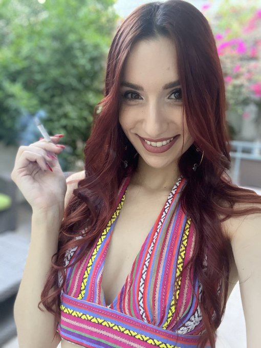 Hope everyone had a great day! 🤍💗 https://t.co/pzGdJmCiU6<a href="/tag/mvsales"class="tags"><span>#mvsales</span></a>