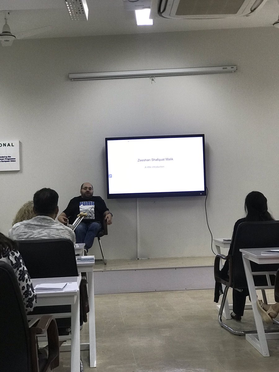FasihTanoli's tweet photo. @Bites85 addressing media literacy workshop @NUSTUniversity.
@usembislamabad 

#fakenews #medialiteracy https://t.co/7NygPlt761