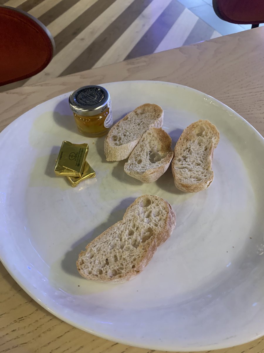 DuncanBooth1's tweet photo. @ABZ_Airport embarrassing to call this toast especially with a 15 minute and a £2.50 price tag #toast #bocco https://t.co/undhw0s91U