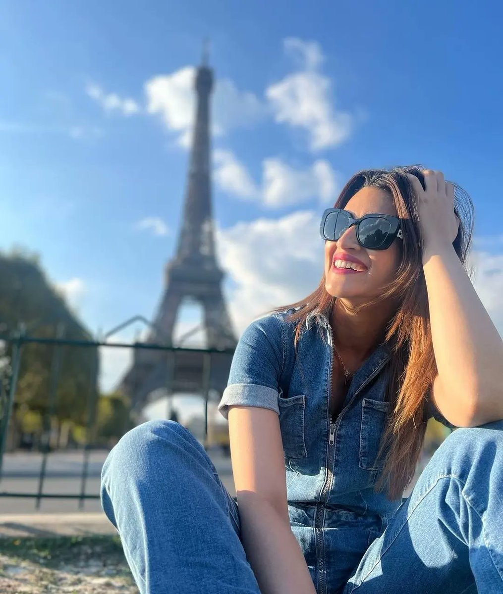 kritigreatsanon's tweet photo. Your current life is the result of your previous choices, if you want something different, begin to choose differently.
#kritisanon #Goodmorning #kritithegreatsanon #kritians๐ https://t.co/bDuNOYj5rY