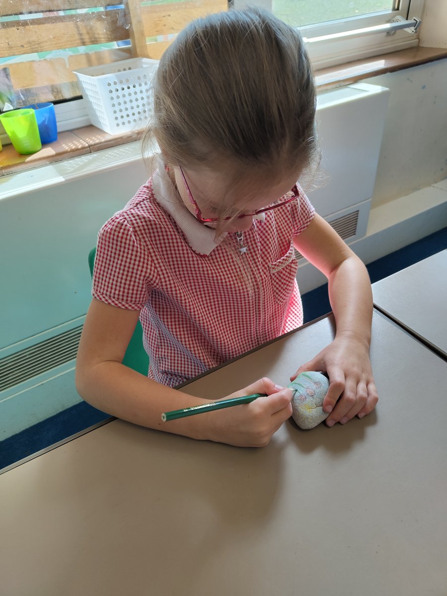 We had a wonderful time preparing for our community pebble hunt! @Cabotfederation @frome_vale