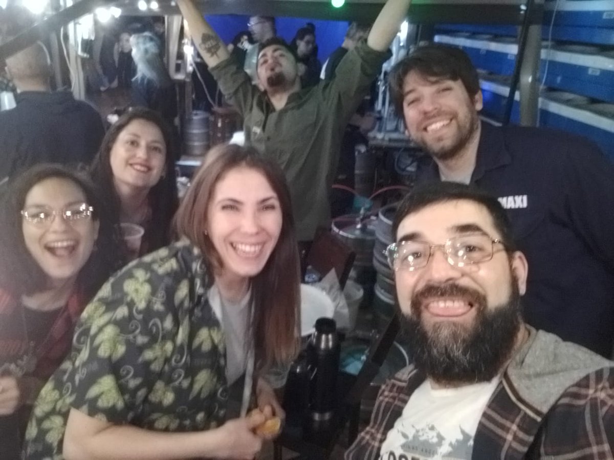 Maximilianort's tweet photo. En el Festival de Cervezas Patagonicas Río Gallegos https://t.co/50ZpJfIqsJ