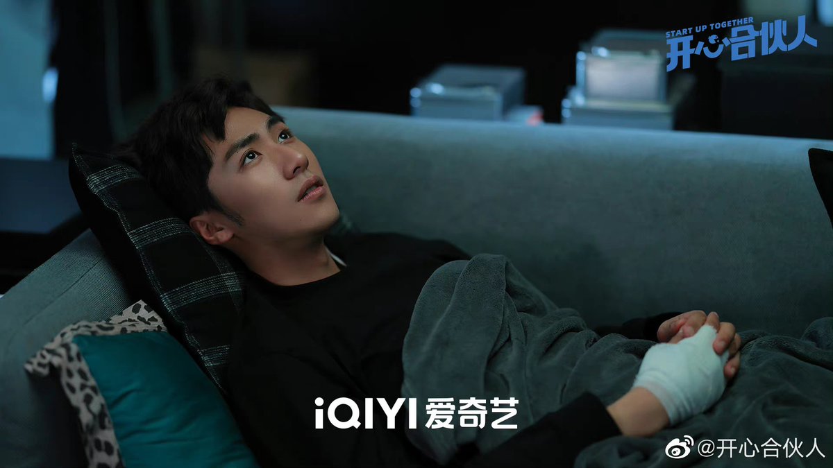 dramapotatoe's tweet photo. Currently airing workplace comedy drama #StartUpTogether, starring Wang Guangyuan, Jiang Peiyao, Liu Xun, You Jingru, Li Weihe, and more, releases new stills
More - https://t.co/ohZyYwrUQh
#开心合伙人 https://t.co/PDImHr68tY
