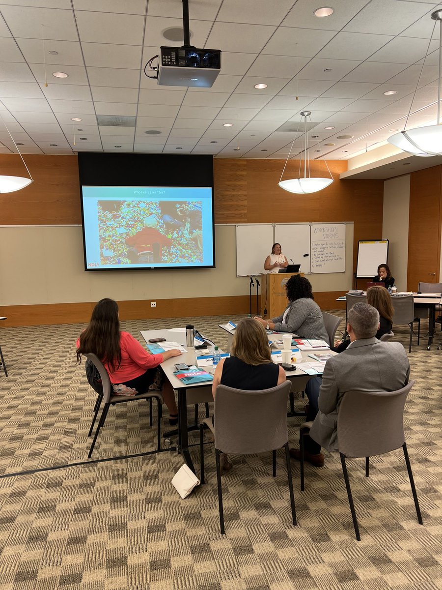 AshleyAPutnam's tweet photo. Great to work alongside colleagues from across states to elevate issues of digital access, digital equity and digital inclusion.
From Utah and Idaho, to Pennsylvania, Delaware to New Jersey, it was great to come together. #digitalequity #econmobilityproject https://t.co/lca9mQxqHF
