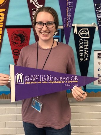 Collegiate_BISD's tweet photo. Congrats to Alexis Cravatt for her acceptance to the University of Mary Hardin Baylor! #CollegeAcceptance #Classof2023 #collegiatethings @BryanISD @GCarrabineBryan @amyraecarreon https://t.co/qcbcZON8kU
