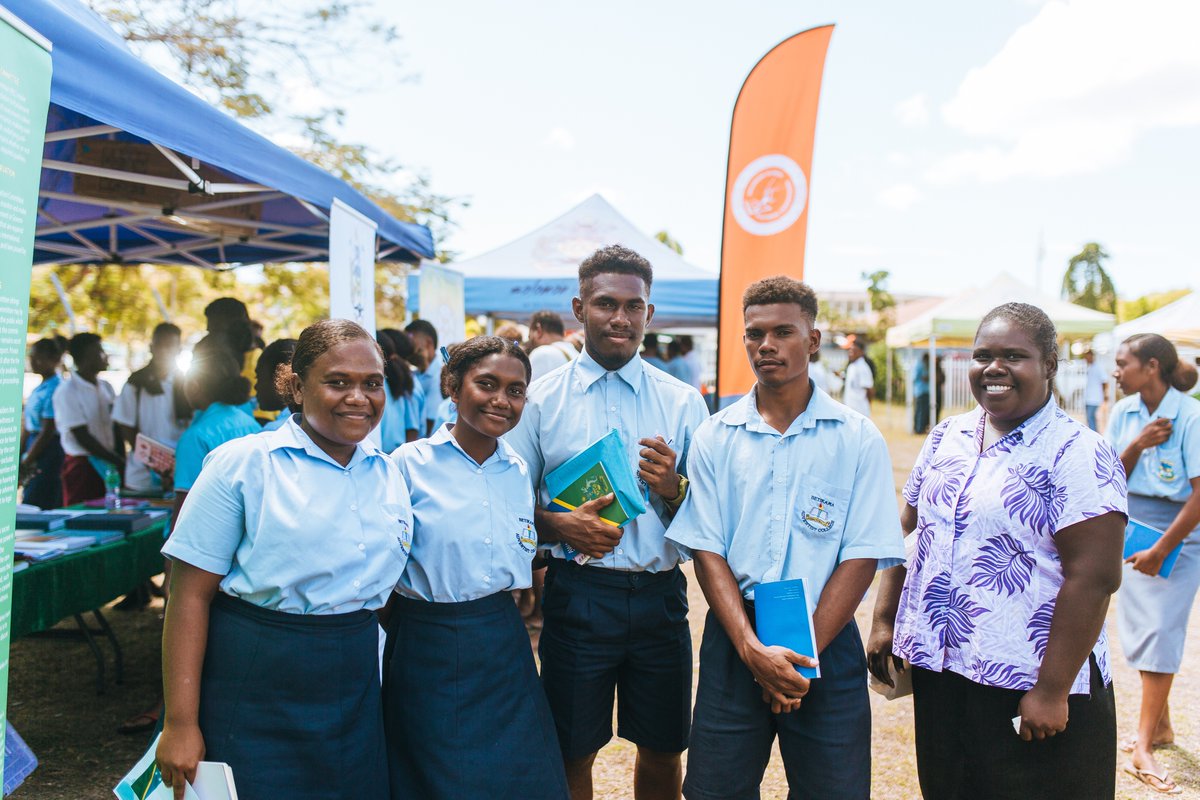 As part of #IDD, 500+ people came together to celebrate the positive values of democracy &amp; their link to national cultures. Hosted by <a href="/SiElectoral/">Solomon Islands Electoral Commission</a> &amp; #ORPP, during the event people could learn more about the history of #DemocracyDay &amp; why it is crucial for sustainable development.