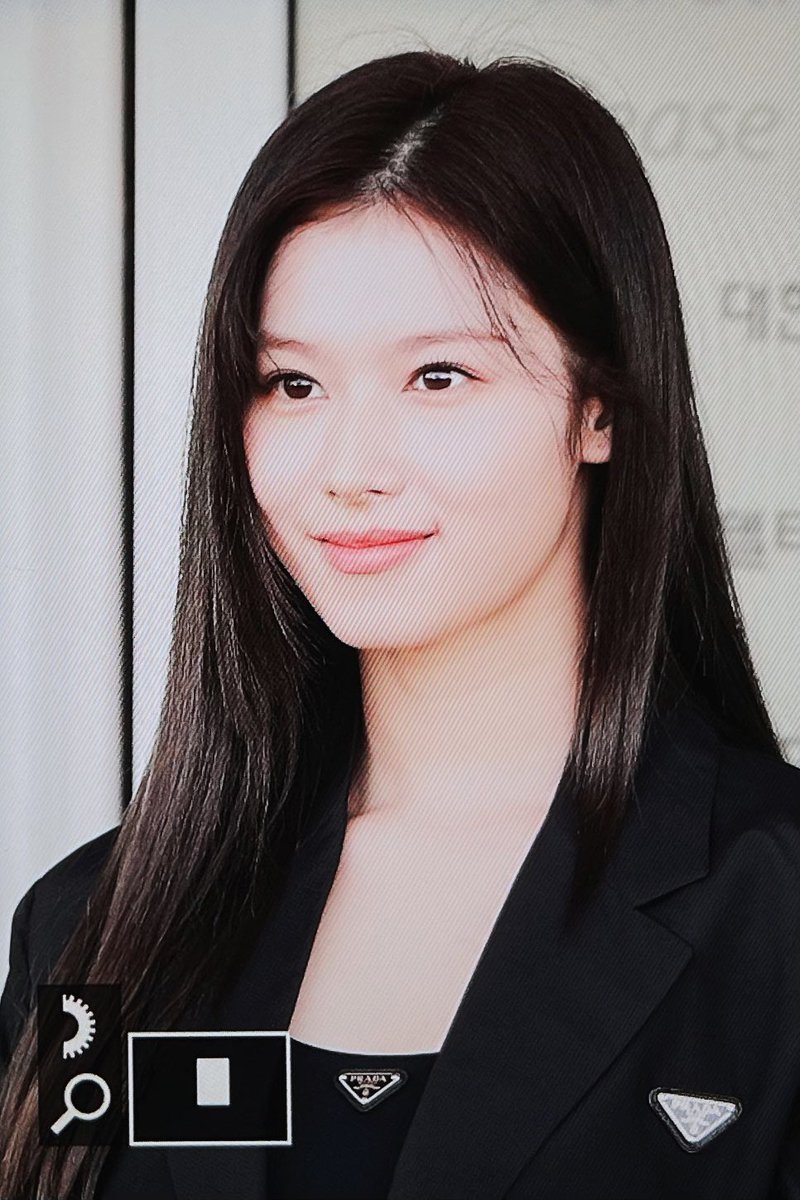 GP1229_'s tweet photo. ☺️
#사나 #트와이스 #SANA #TWICE https://t.co/nfLzUWxOzP