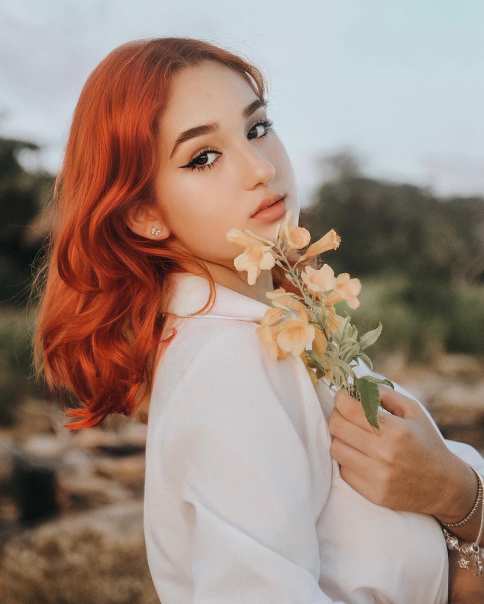 Vengo del Kosmos tweet media